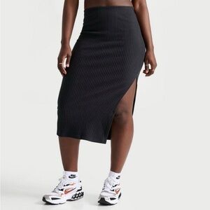 Women's Nike Sportswear Chill Knit Ribbed Midi Skirt🤍